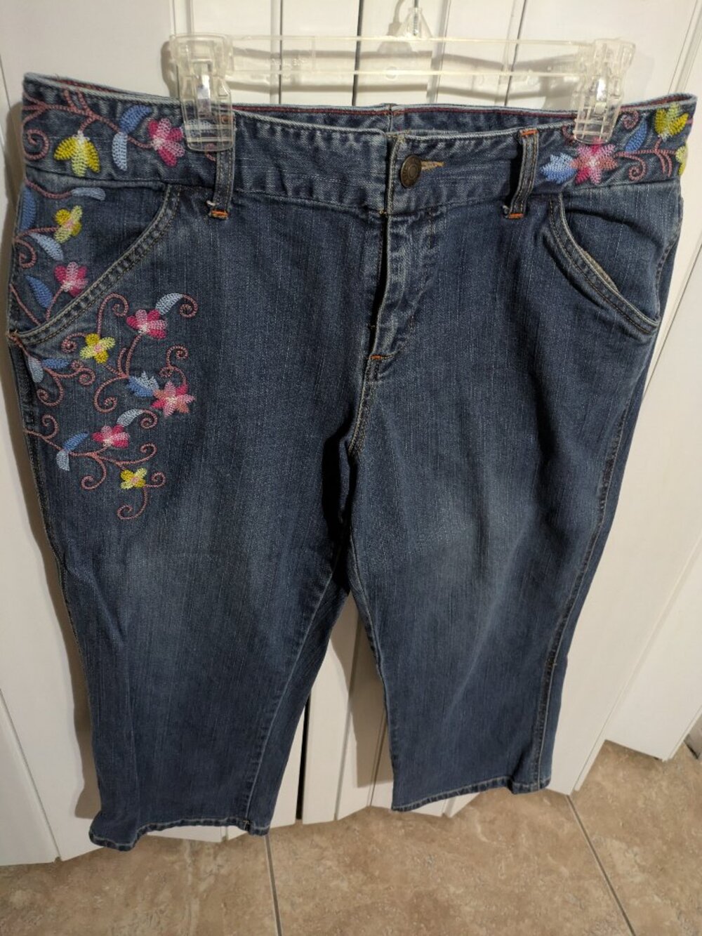 Just Beautiful Women's Capri Jeans
